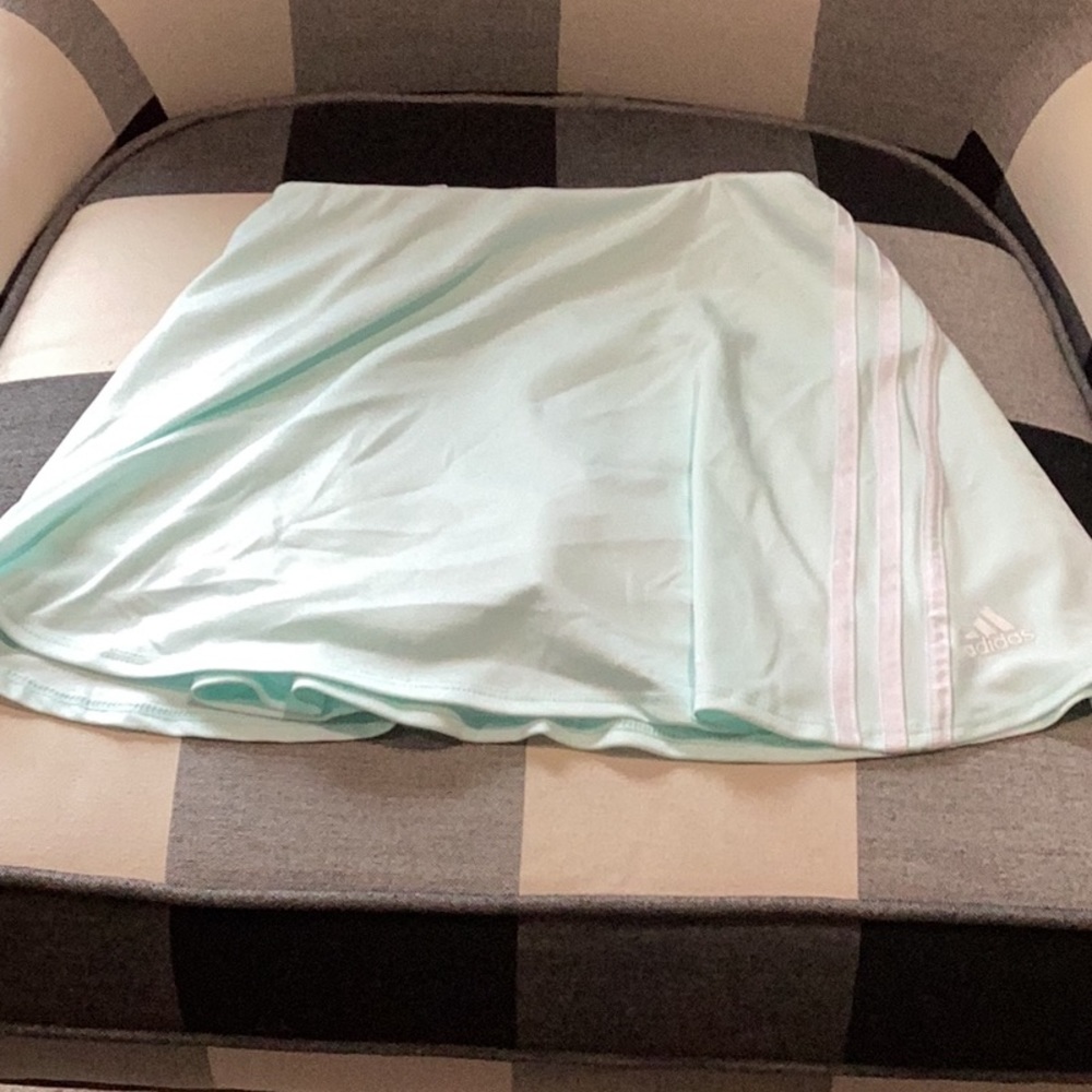Kids XL mint tennis skirt adidas with built in shorts